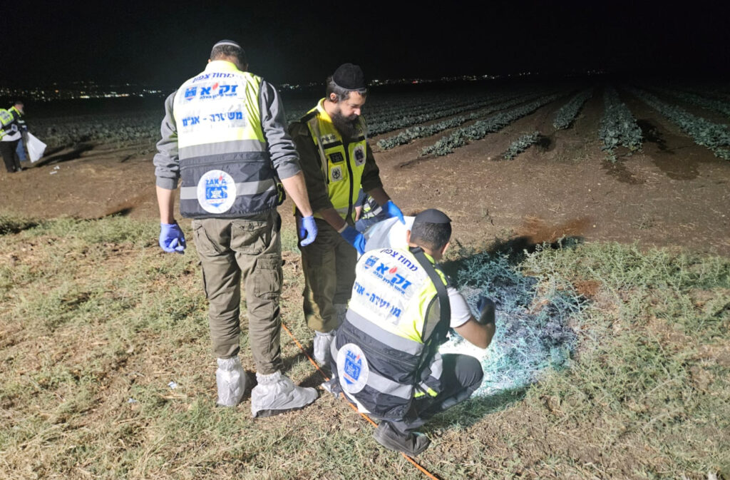 מתנדבי זק"א צפון מטפלים בכבוד המת בשדות כפר מסריק