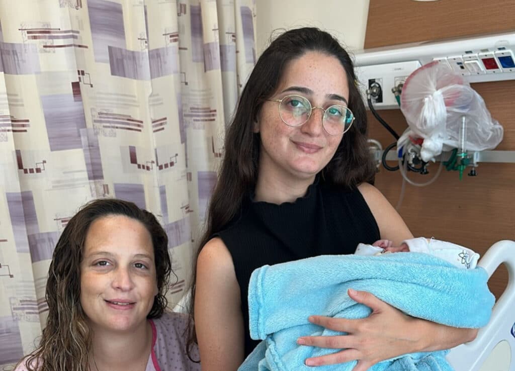 התינוקת הראשונה בתשפ"ו במרכז הרפואי לגליל נולדה לבנות זוג