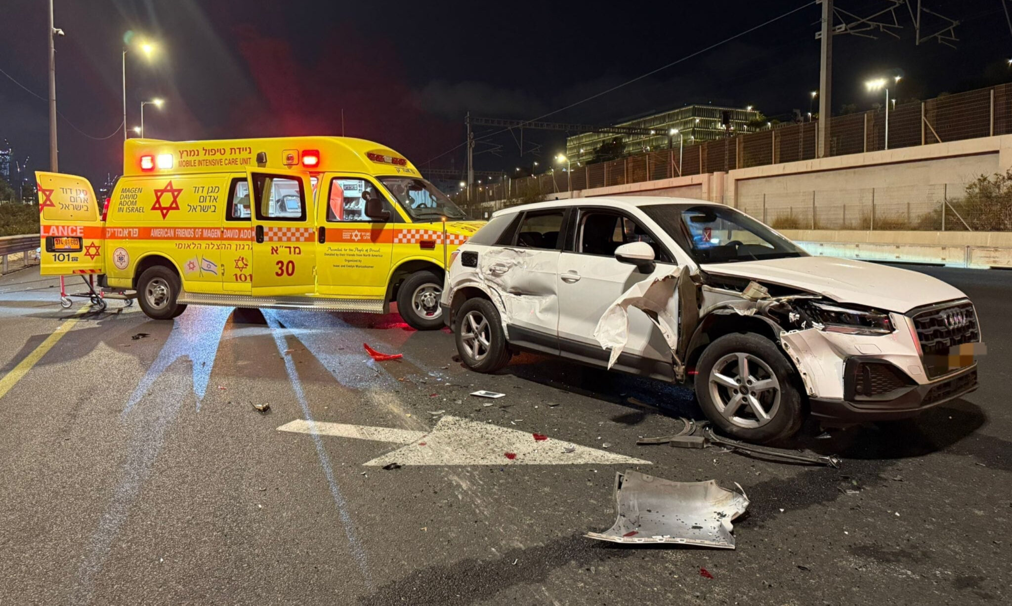 גידי גוב פגע ב-8 מכוניות בנתיבי איילון