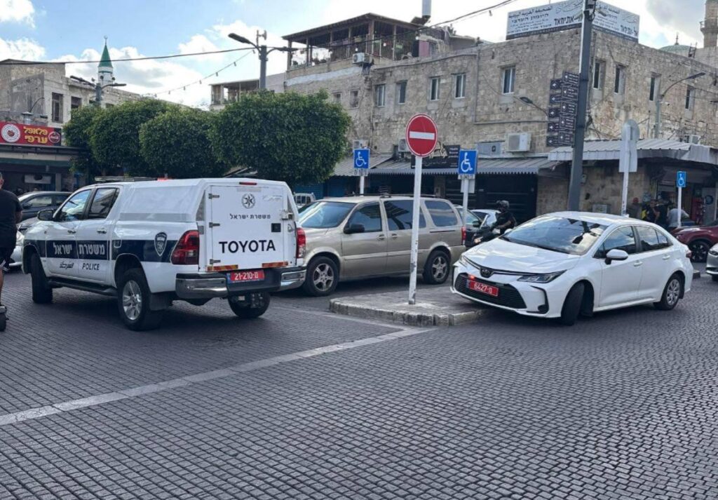 עובד בחנות ירקות בעכו העתיקה חוסל
