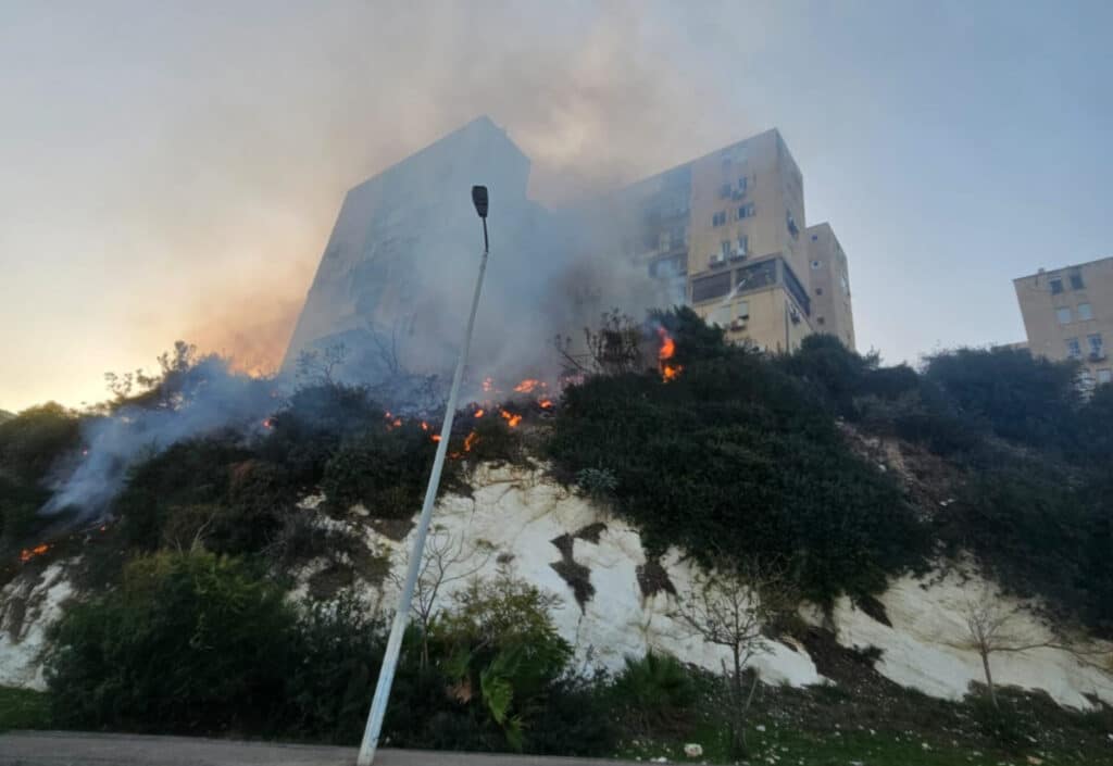 חיפה התעוררה לבוקר של שריפות בשכונת עין הים ובנוה שאנן