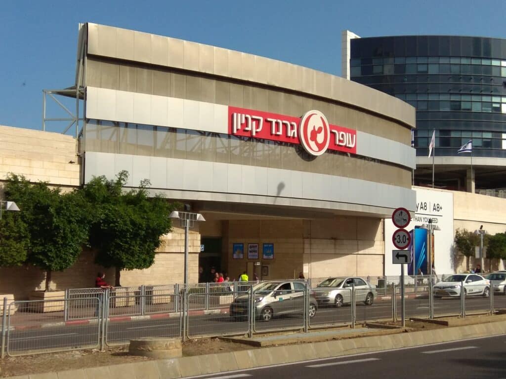 גרנד קניון: גבר בן 21 נפל מקומה שלישית בקניון לרצפת הקומה הראשונה