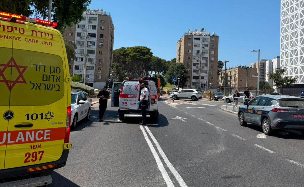 אישה כבת 70 נפצעה אנוש בשד' בן צבי בנהריה סמוך לקניון סטאר