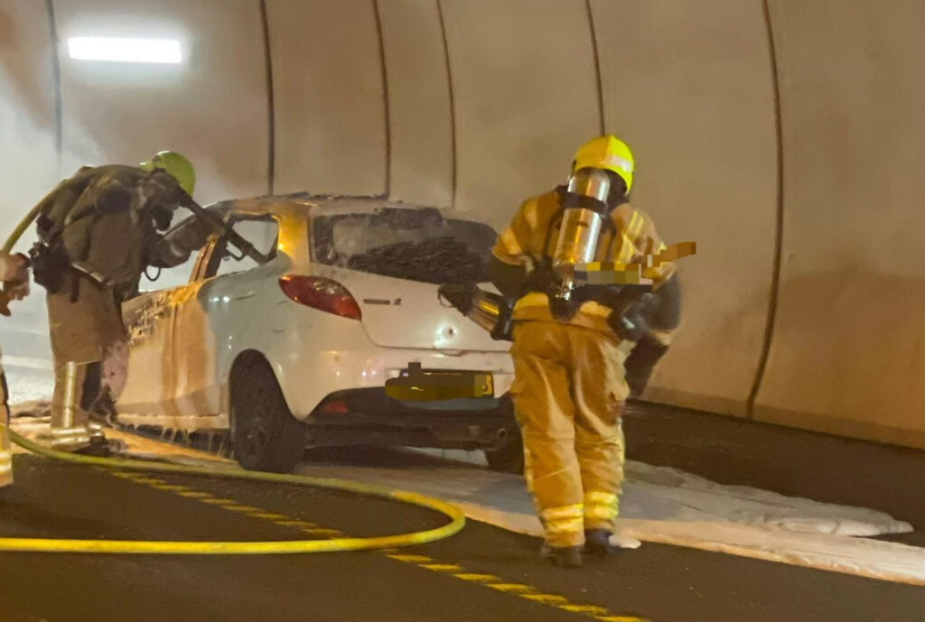 מנהרות הכרמל נחסמו לתנועה עקב שריפה של רכב פרטי